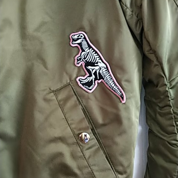 Volcom bomber jacket! - Picture 5 of 9